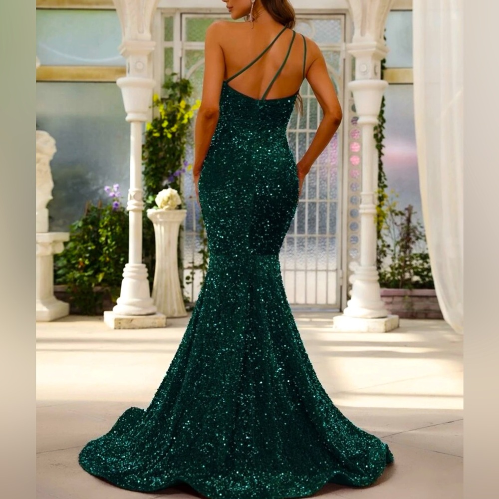 One shoulder mermaid Hem formal dress